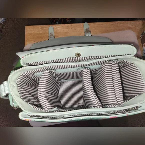 Diaper & camera bag combo by House of Flynn - Picture 5 of 6